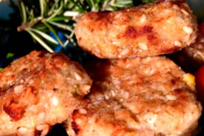 Little Savoury Chicken Cakes
